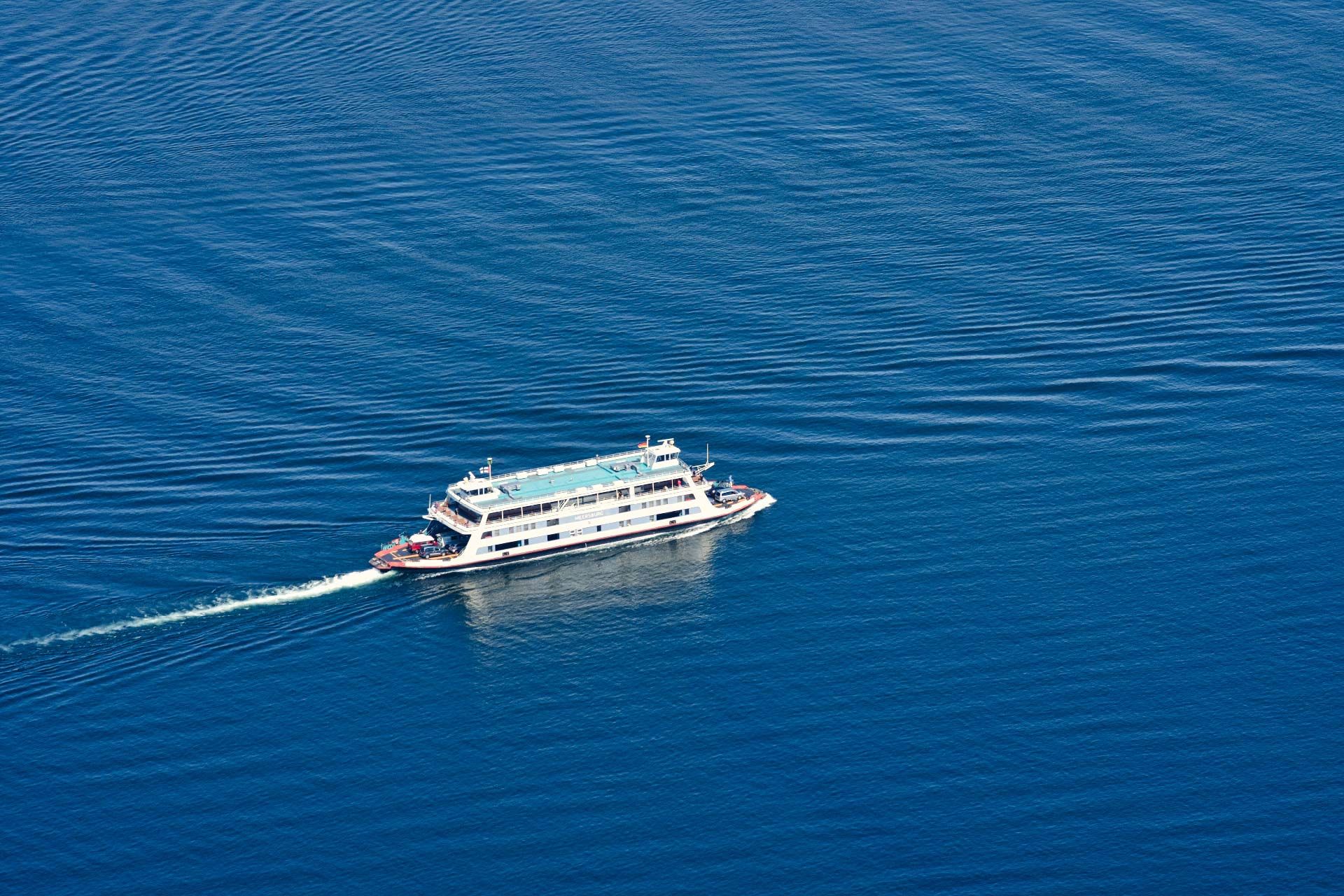 Villa del Mar transport via car and ferry