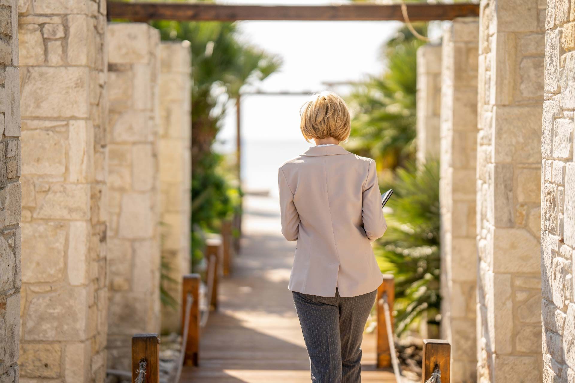Villa del Mar 24/7 Dedicated Villa Manager